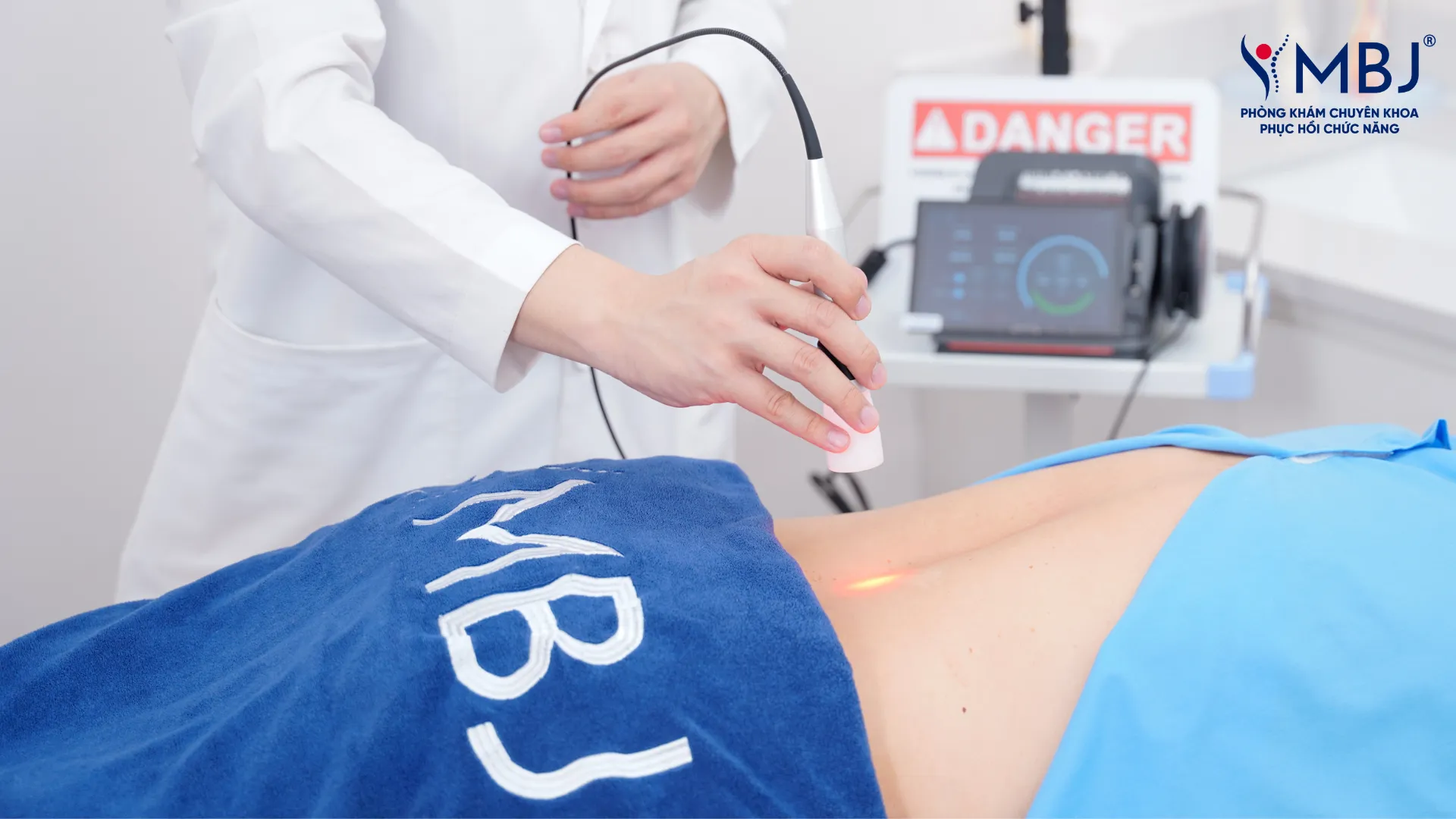 Anh Thảo được áp dụng phương pháp Laser cường độ cao thế hệ 4