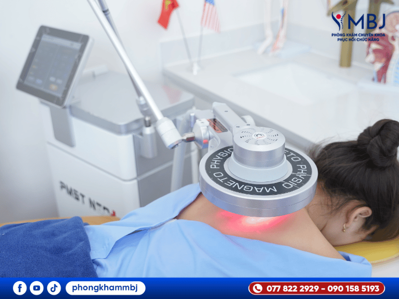 thoát vị đĩa đệm có chữa được không, laser từ trường siêu dẫn