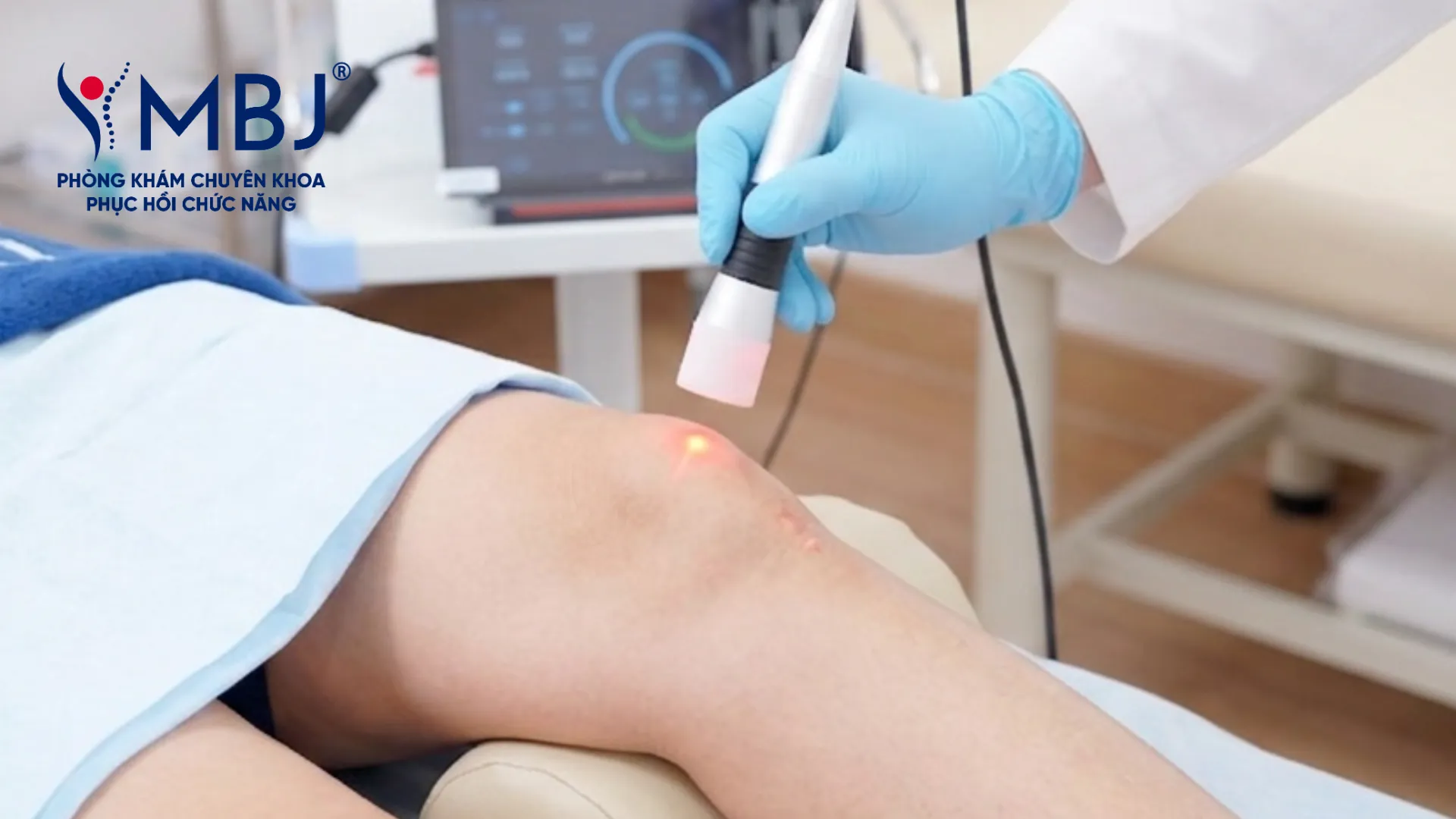 Điều trị viêm khớp gối bằng liệu pháp quang sinh học