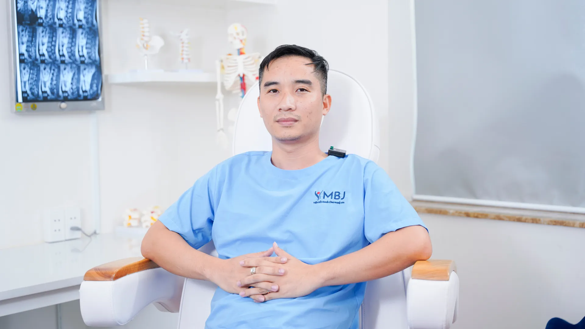Anh Dững hài lòng sau điều trị thoát vị đĩa đệm cột sống lưng tại MBJ